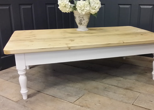 farmhouse coffee table - Country Life Furniture - Quality Interiors