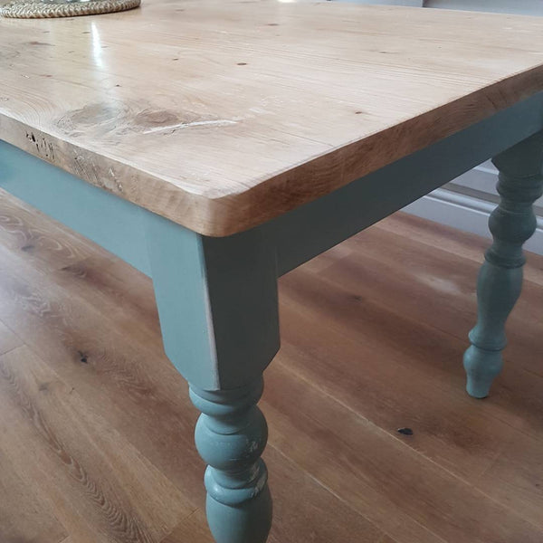 The 'Sunflower' table  - Made From Reclaimed Wood (Distressed Wooden Top) - Country Life Furniture - Quality Interiors