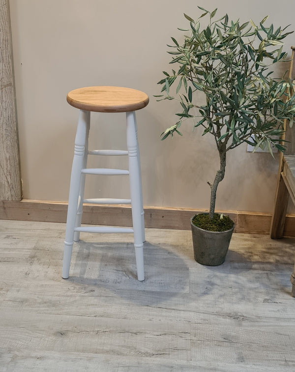 Pilgrim bar stool