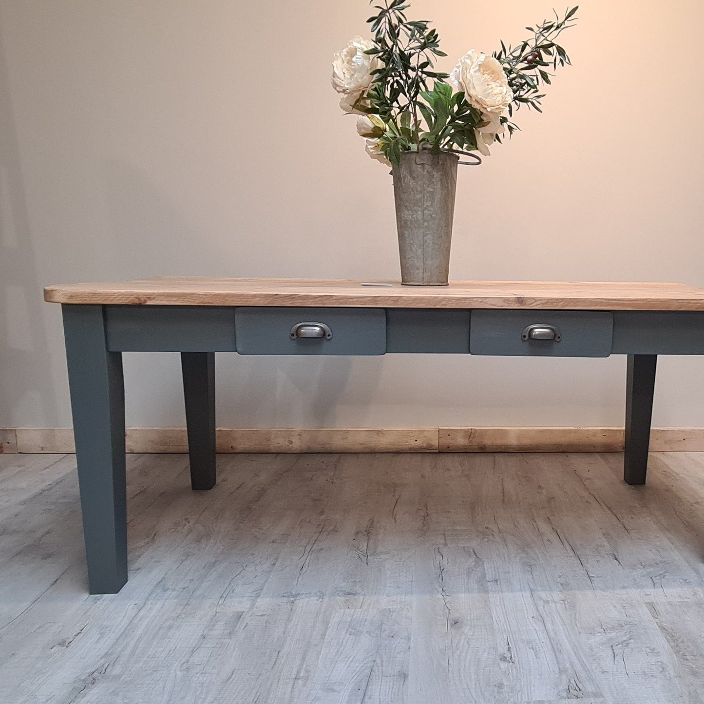 The 'Winchcombe' (pictured with the clear wax finish)