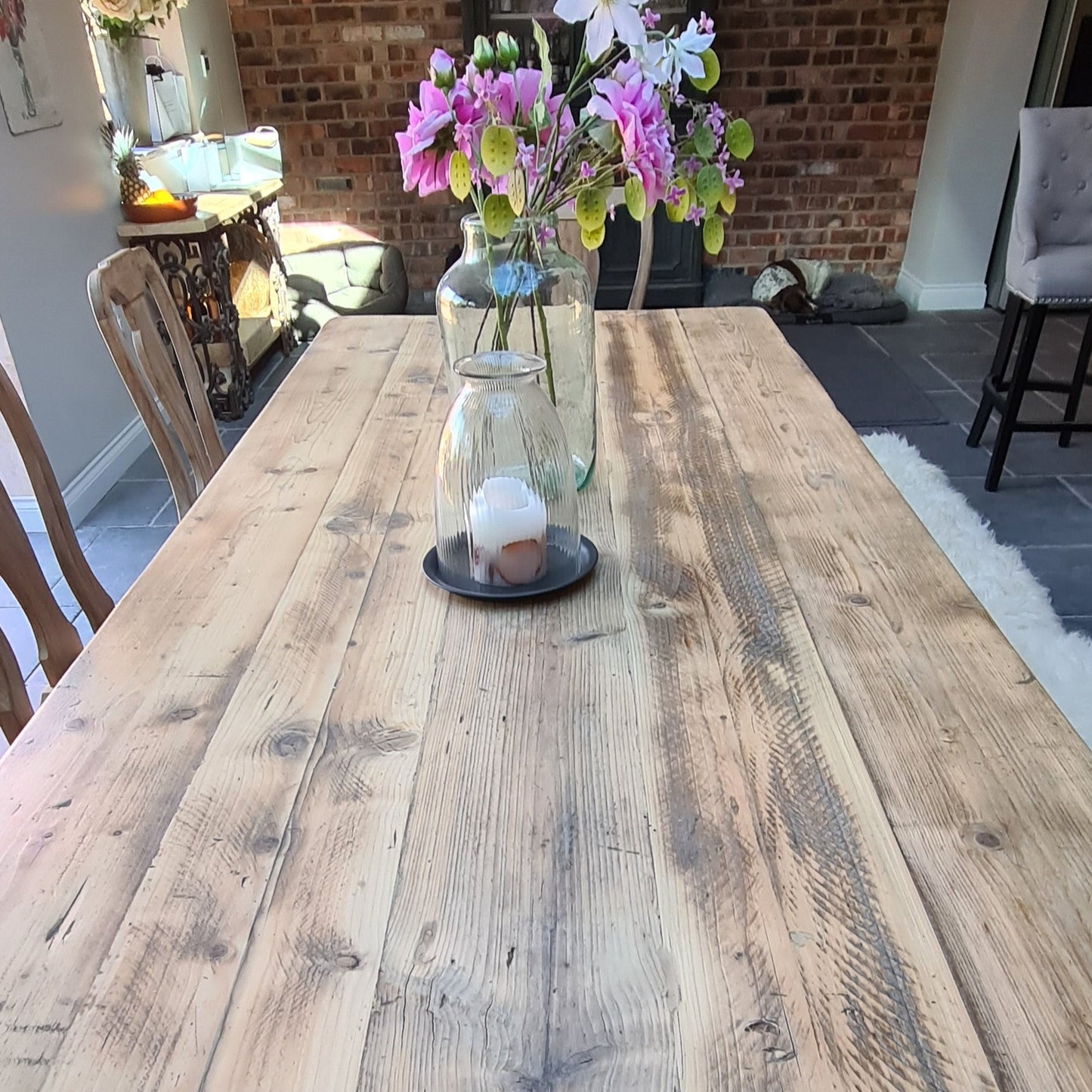 The 'Cedarhurst' (pictured with the rustic pine finish)