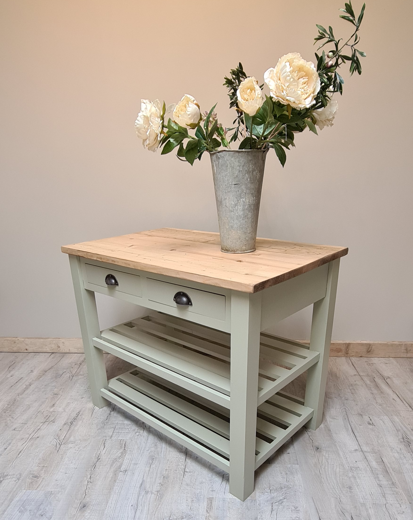 Country style Kitchen Island